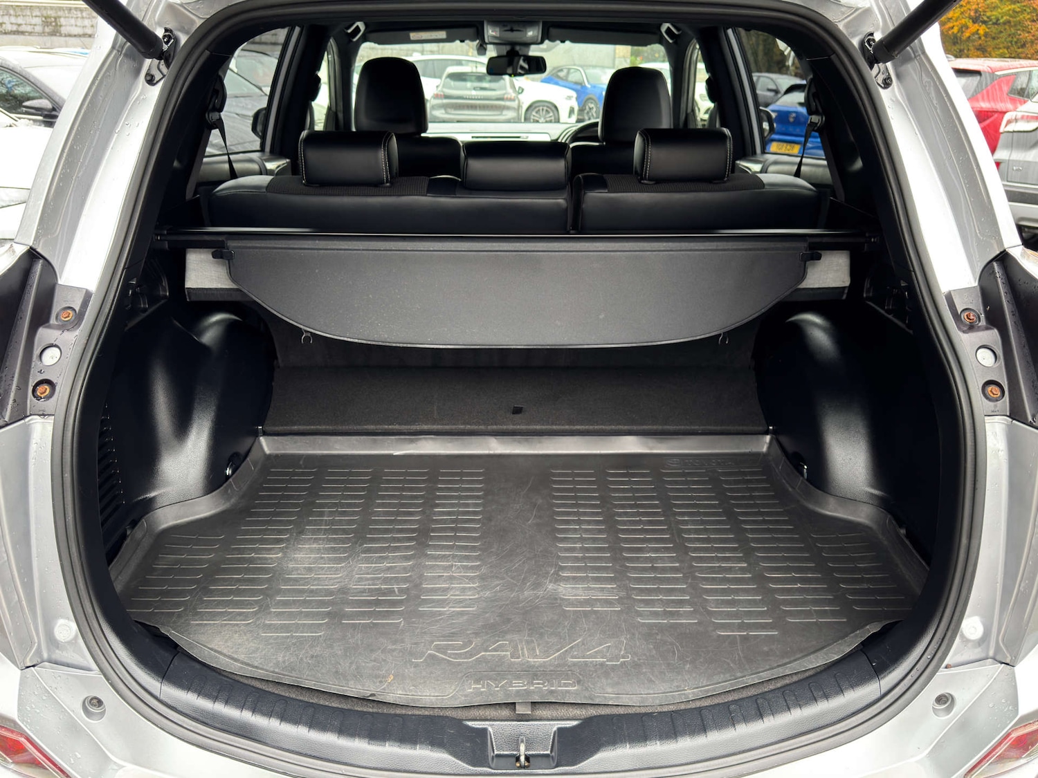 Used Toyota RAV4 2018 for sale - 76481377: Photo 17