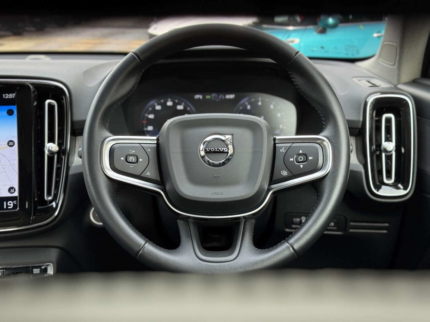 Used Volvo XC40 2020 for sale - 76469512: Photo 21