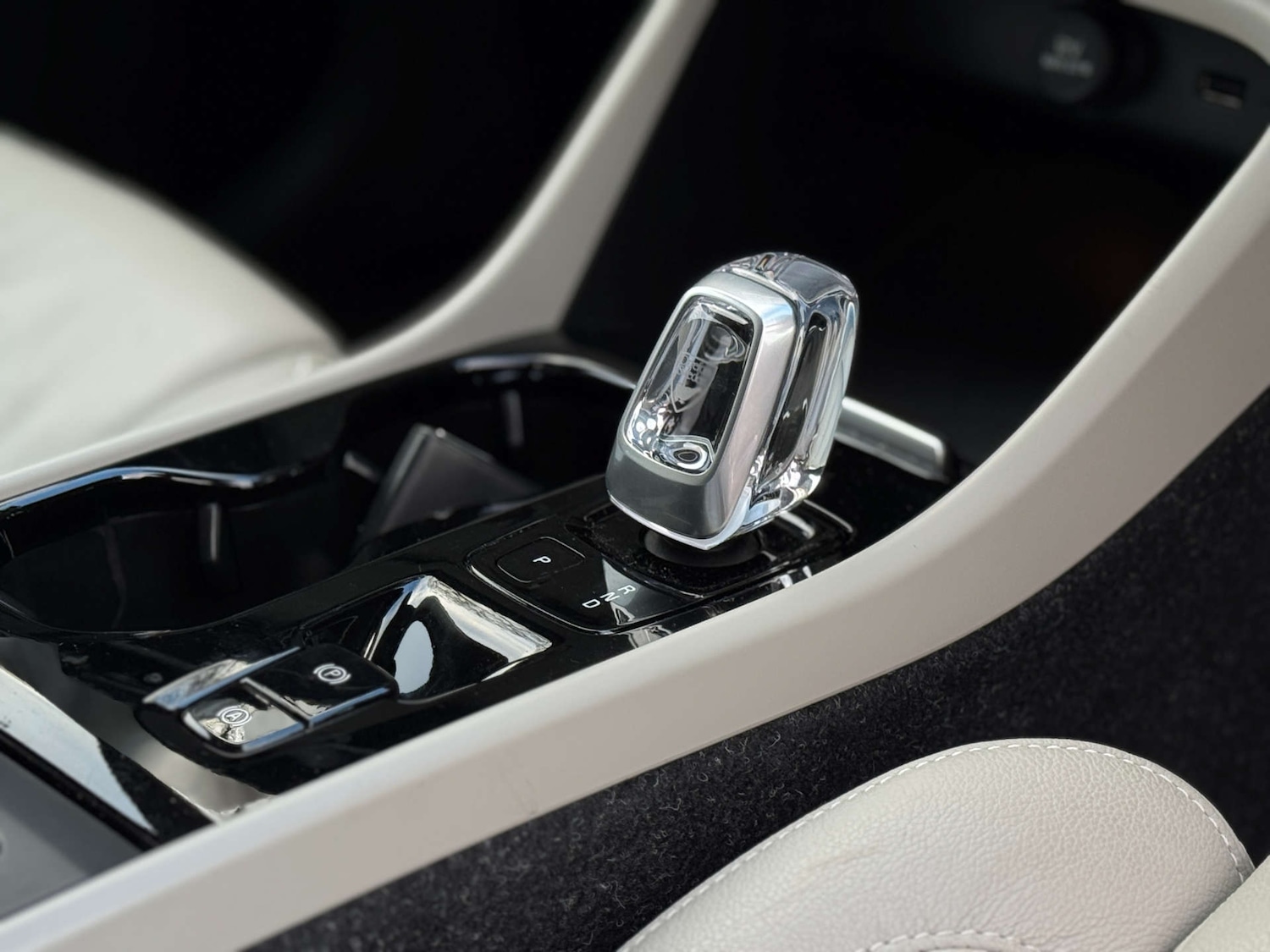 Used Volvo XC40 2020 for sale - 76829943: Photo 7