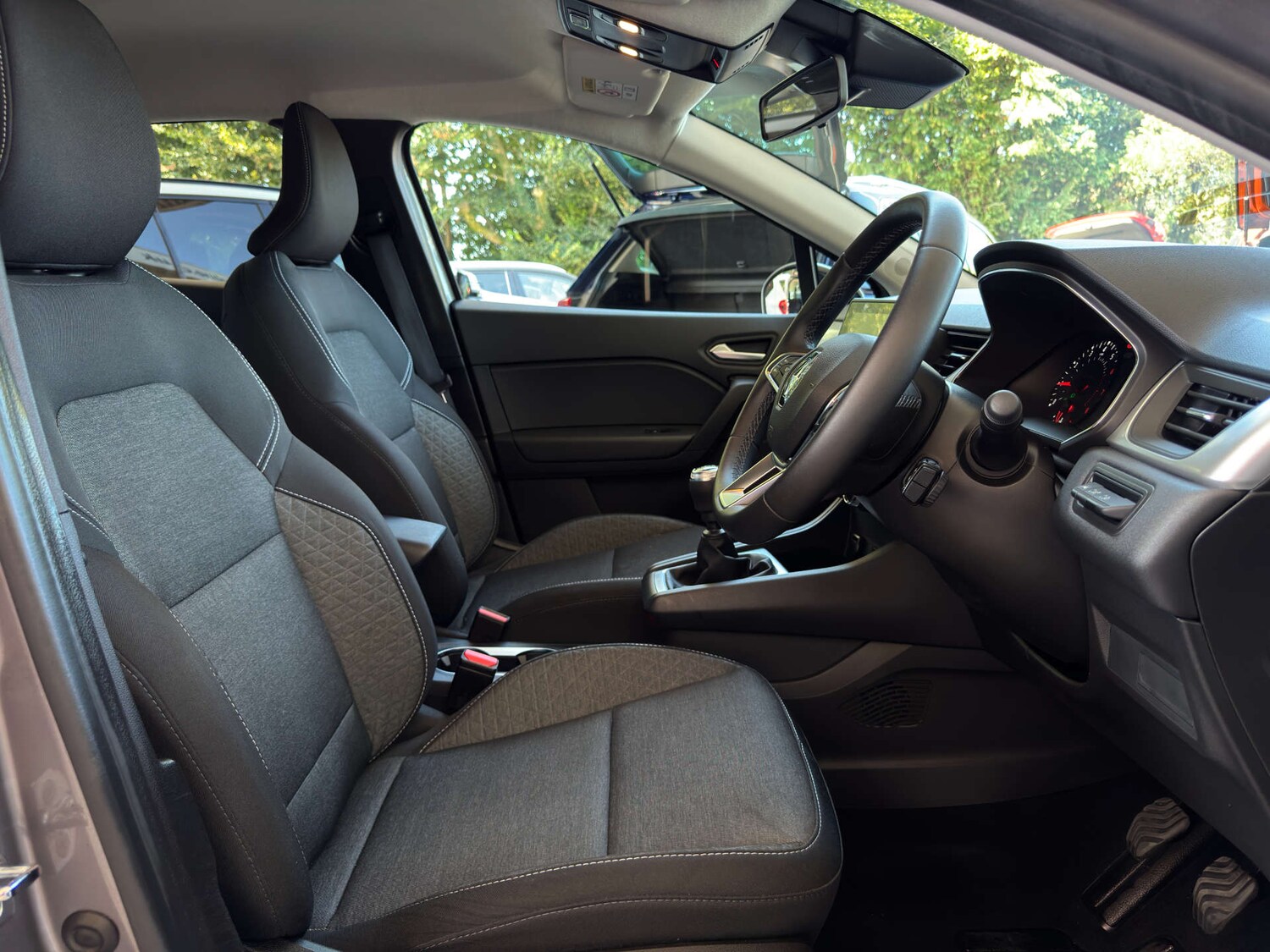 Used Renault Captur 2022 for sale - 76277701: Photo 16