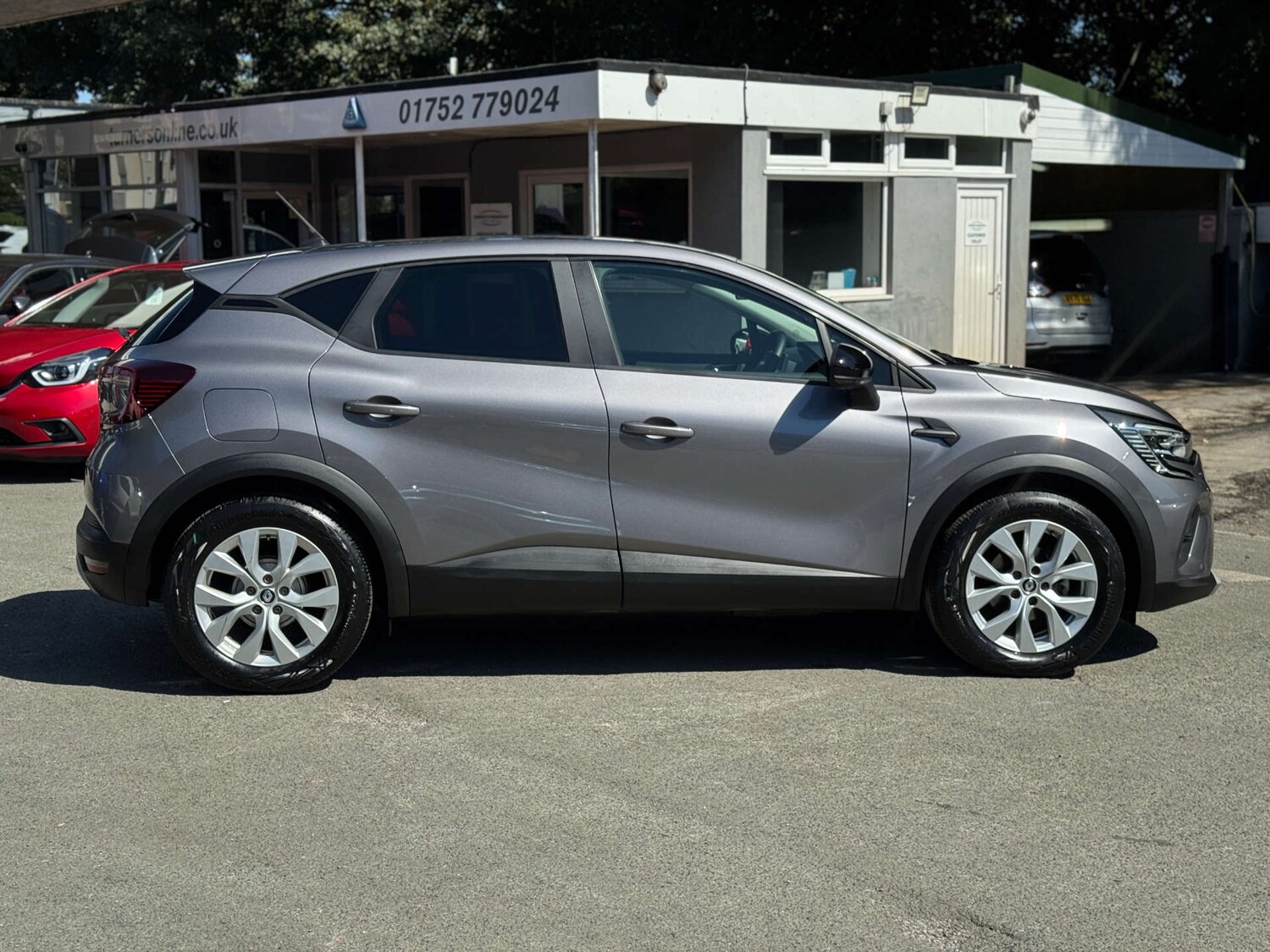 Used Renault Captur 2022 for sale - 76277701: Photo 8