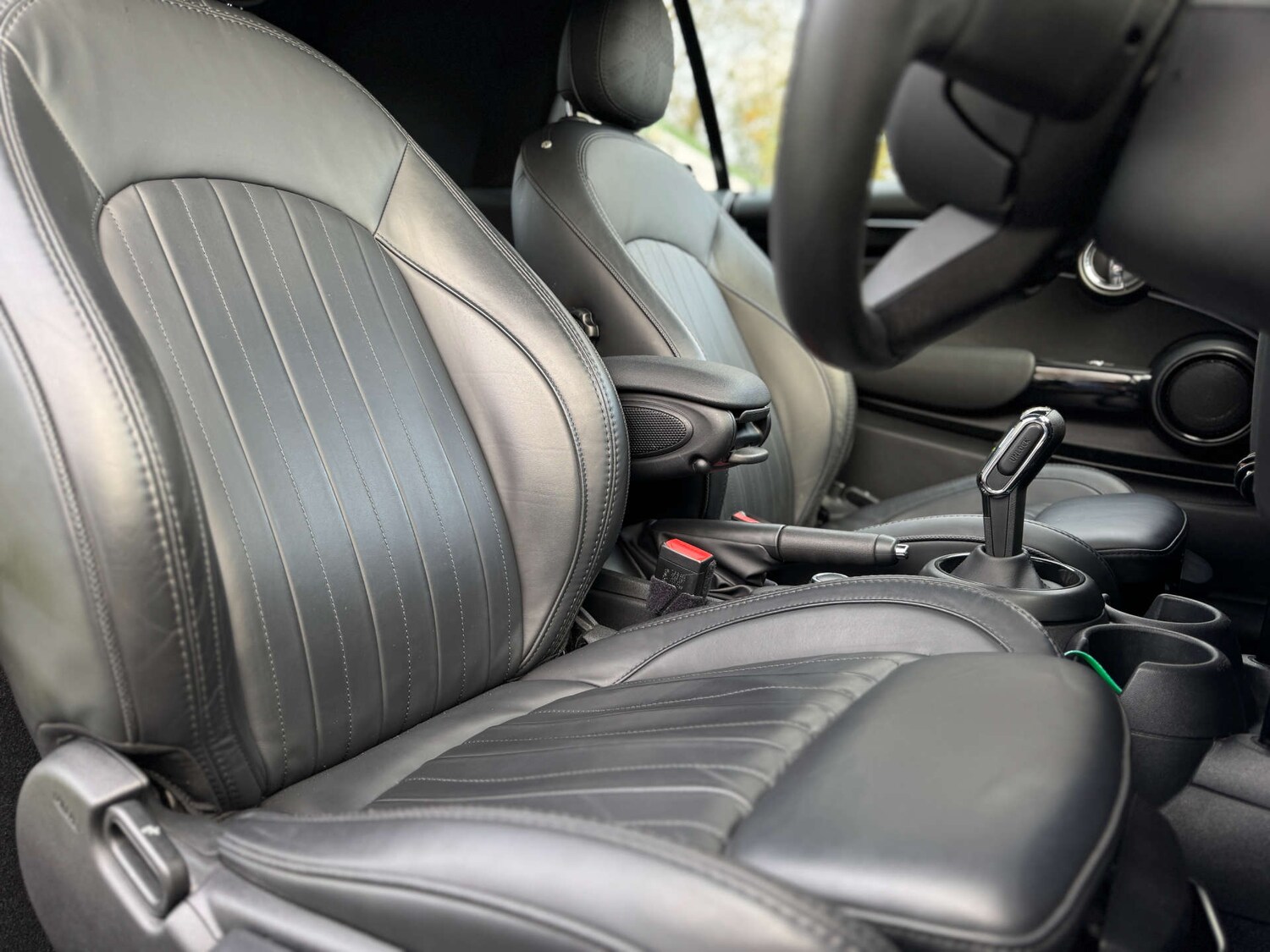 Used MINI Convertible 2022 for sale - 76469518: Photo 25