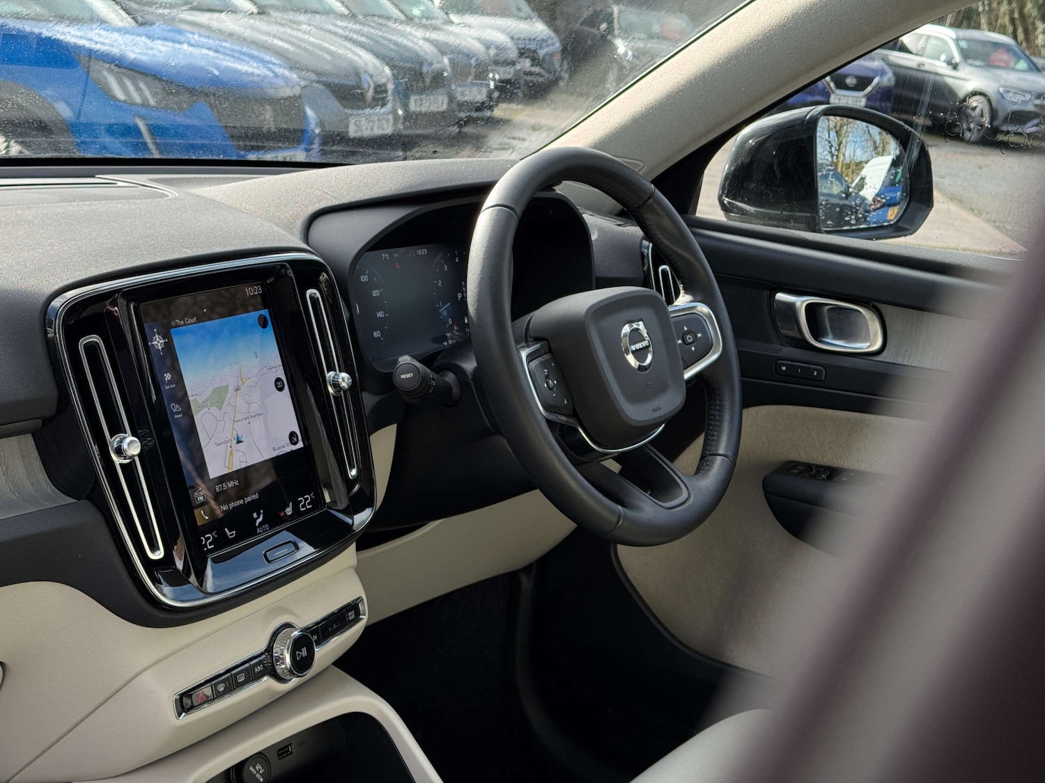 Used Volvo XC40 2020 for sale - 77569688: Photo 2