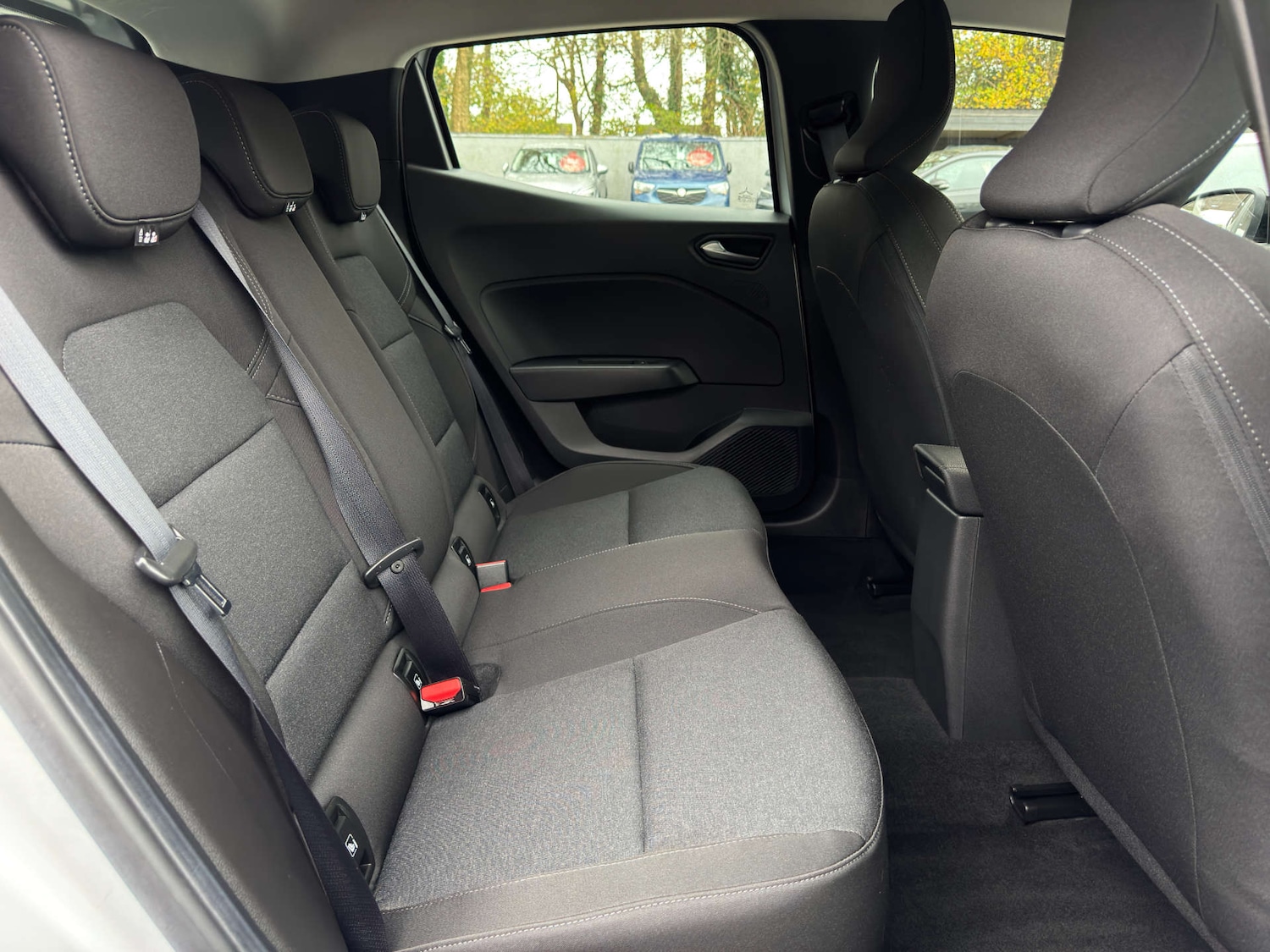 Used Renault Clio 2023 for sale - 76536184: Photo 15