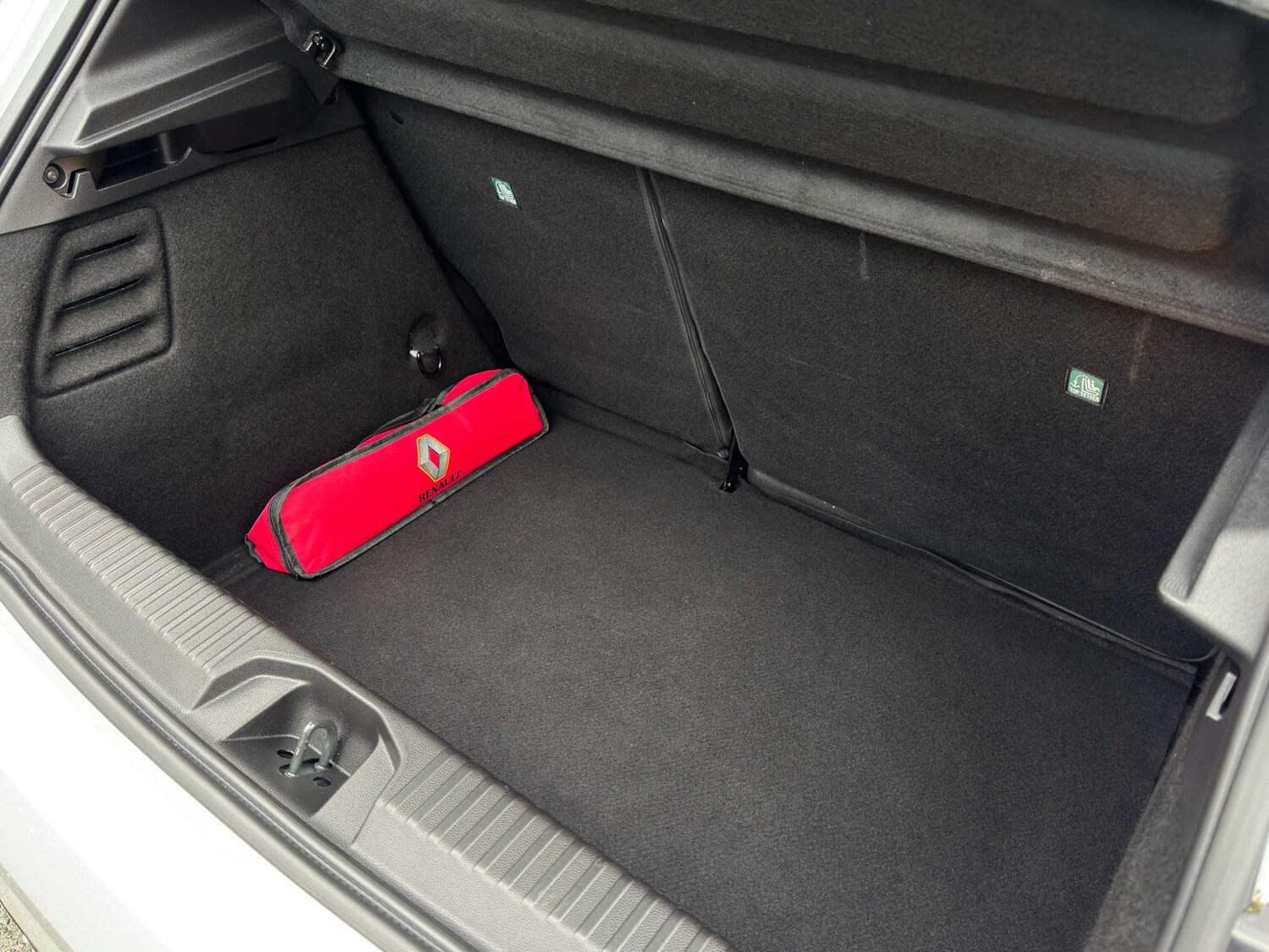 Used Renault Clio 2023 for sale - 76536184: Photo 18