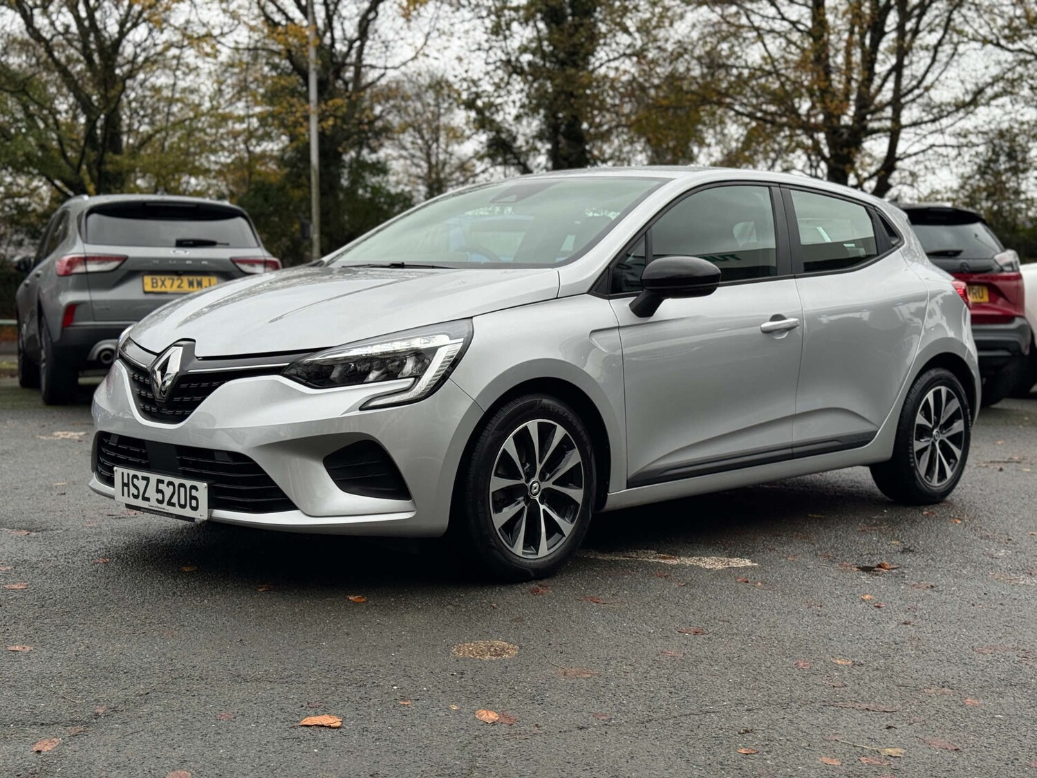 Used Renault Clio 2023 for sale - 76536184: Photo 3