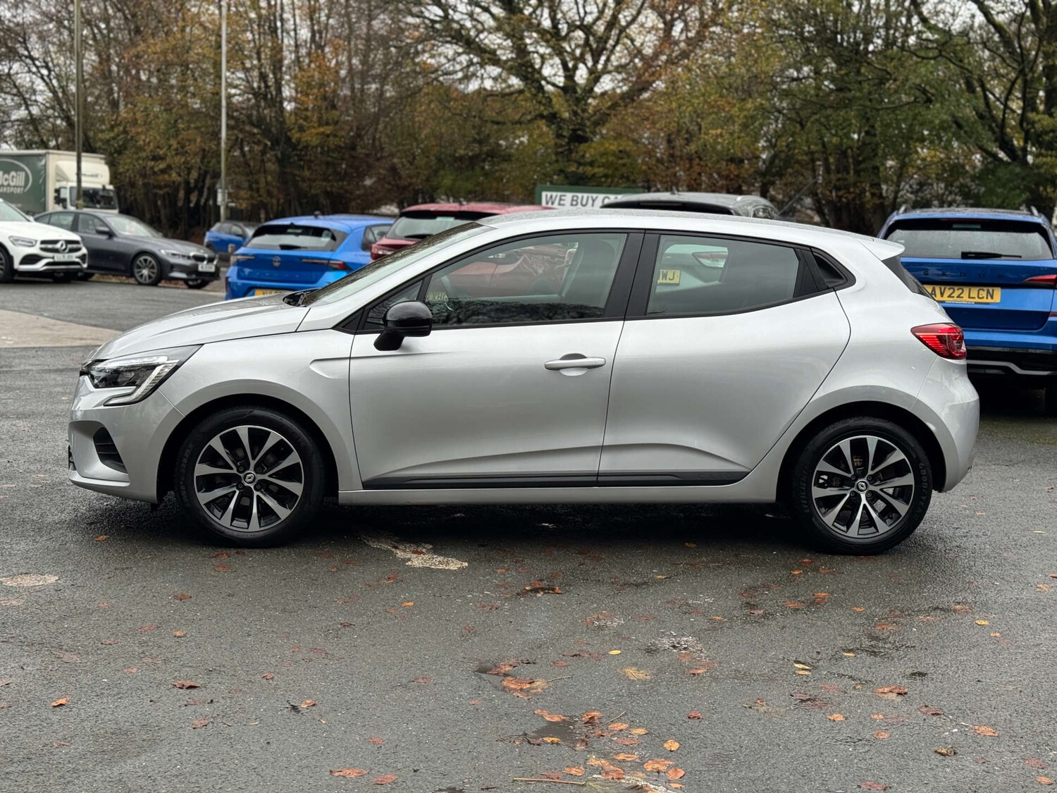 Used Renault Clio 2023 for sale - 76536184: Photo 4