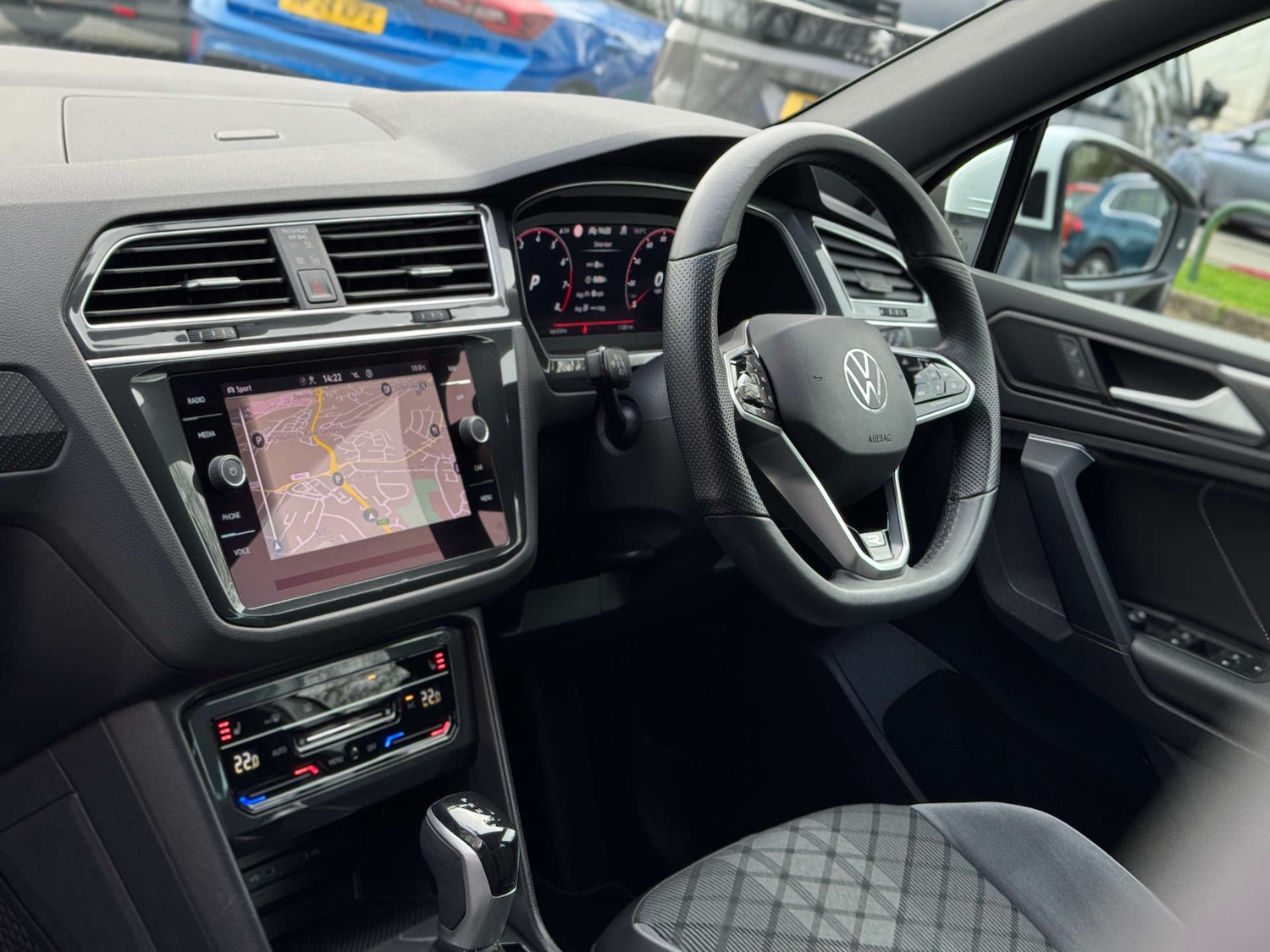 Used Volkswagen Tiguan 2023 for sale - 77693746: Photo 2