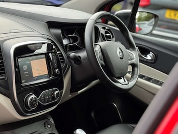 Used Renault Captur 2018 for sale - 75772619: Photo