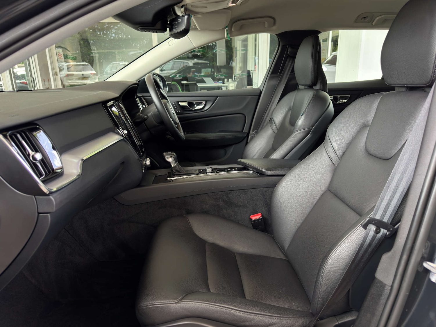 Used Volvo V60 2019 for sale - 77200688: Photo 13