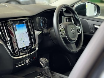 Used Volvo V60 2019 for sale - 77200688: Photo