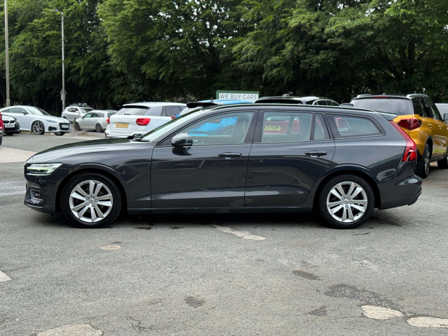 Used Volvo V60 2019 for sale - 77200688: Photo 4