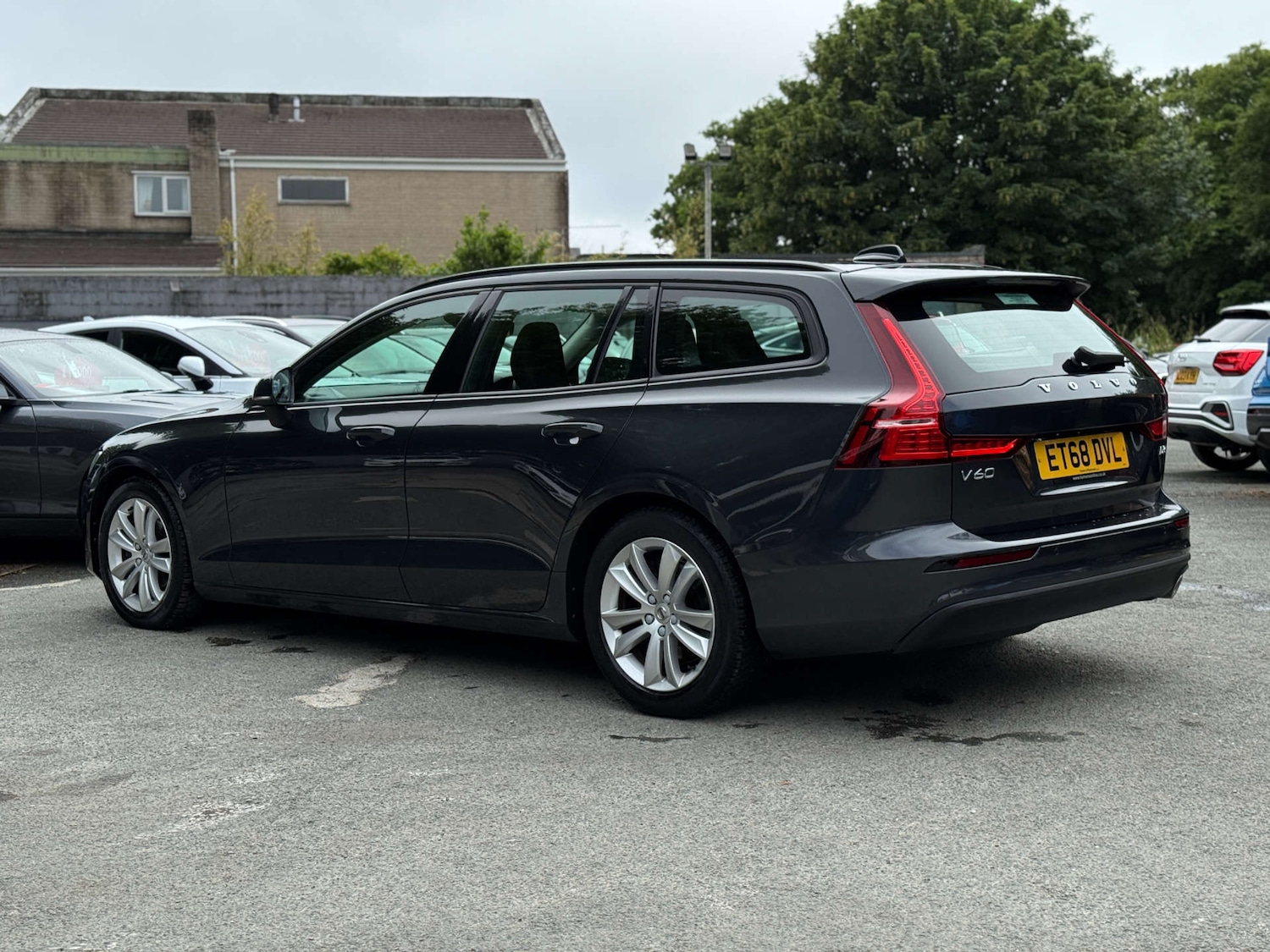 Used Volvo V60 2019 for sale - 77200688: Photo 5