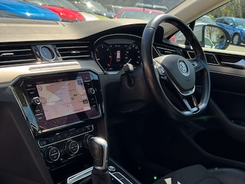 Used Volkswagen Passat 2018 for sale - 78154391: Photo