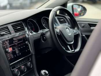 Used Volkswagen Golf 2019 for sale - 73974447: Photo