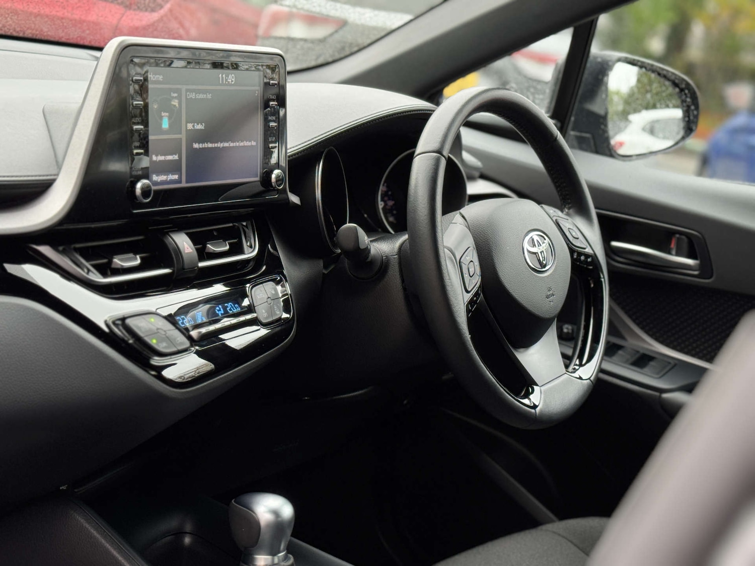 Used Toyota C-HR 2022 for sale - 76544302: Photo 2