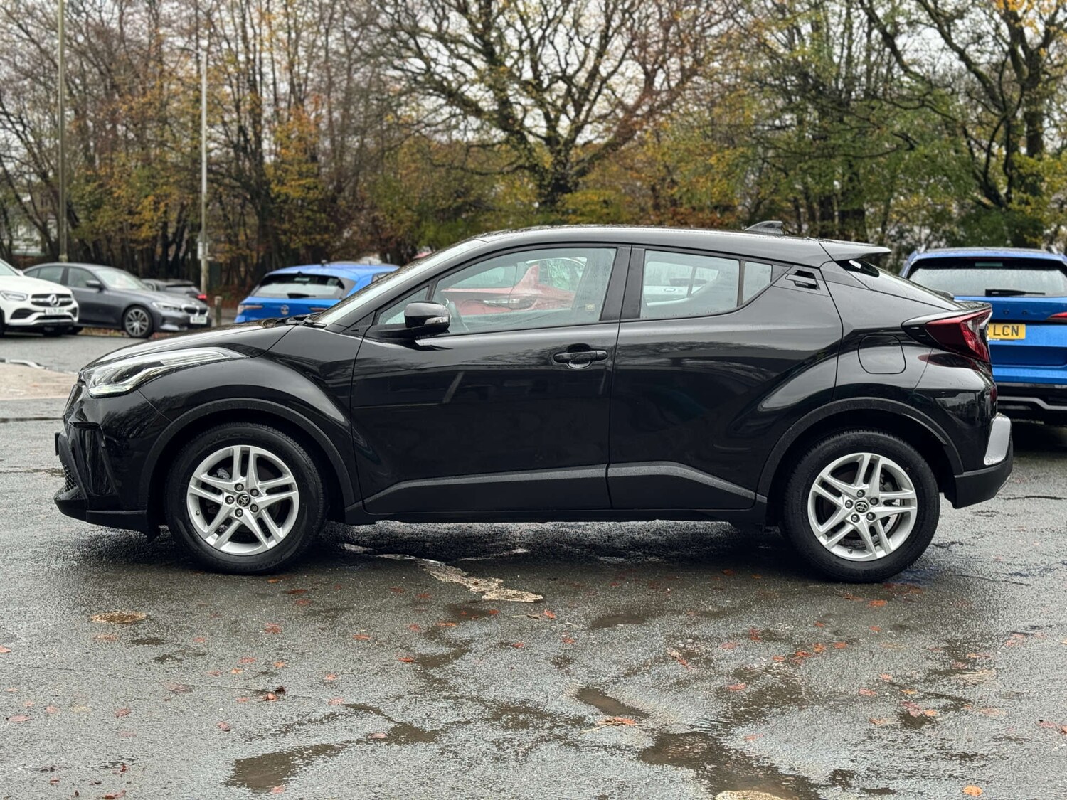 Used Toyota C-HR 2022 for sale - 76544302: Photo 4