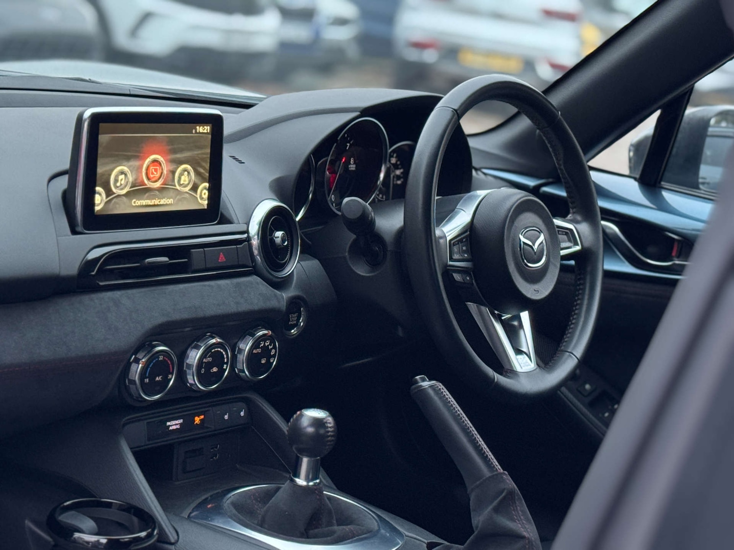 Used Mazda MX-5 2017 for sale - 76453795: Photo 2