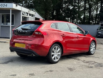 Used Volvo V40 2018 for sale - 79222163: Photo
