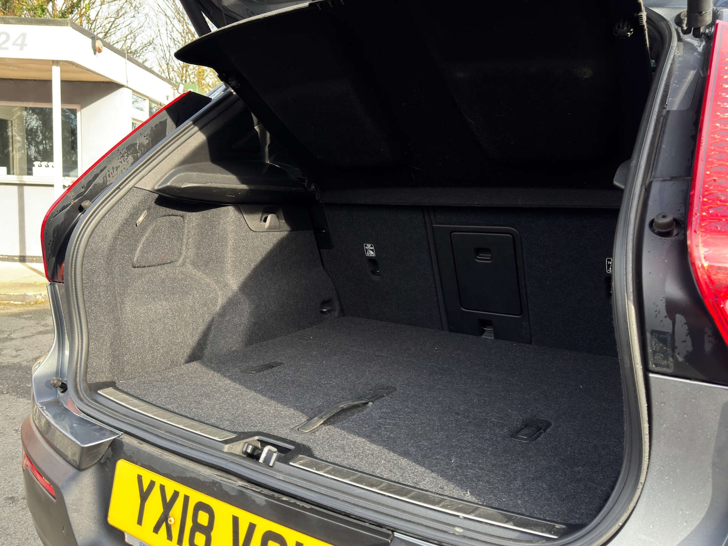 Used Volvo XC40 2018 for sale - 77880388: Photo 16