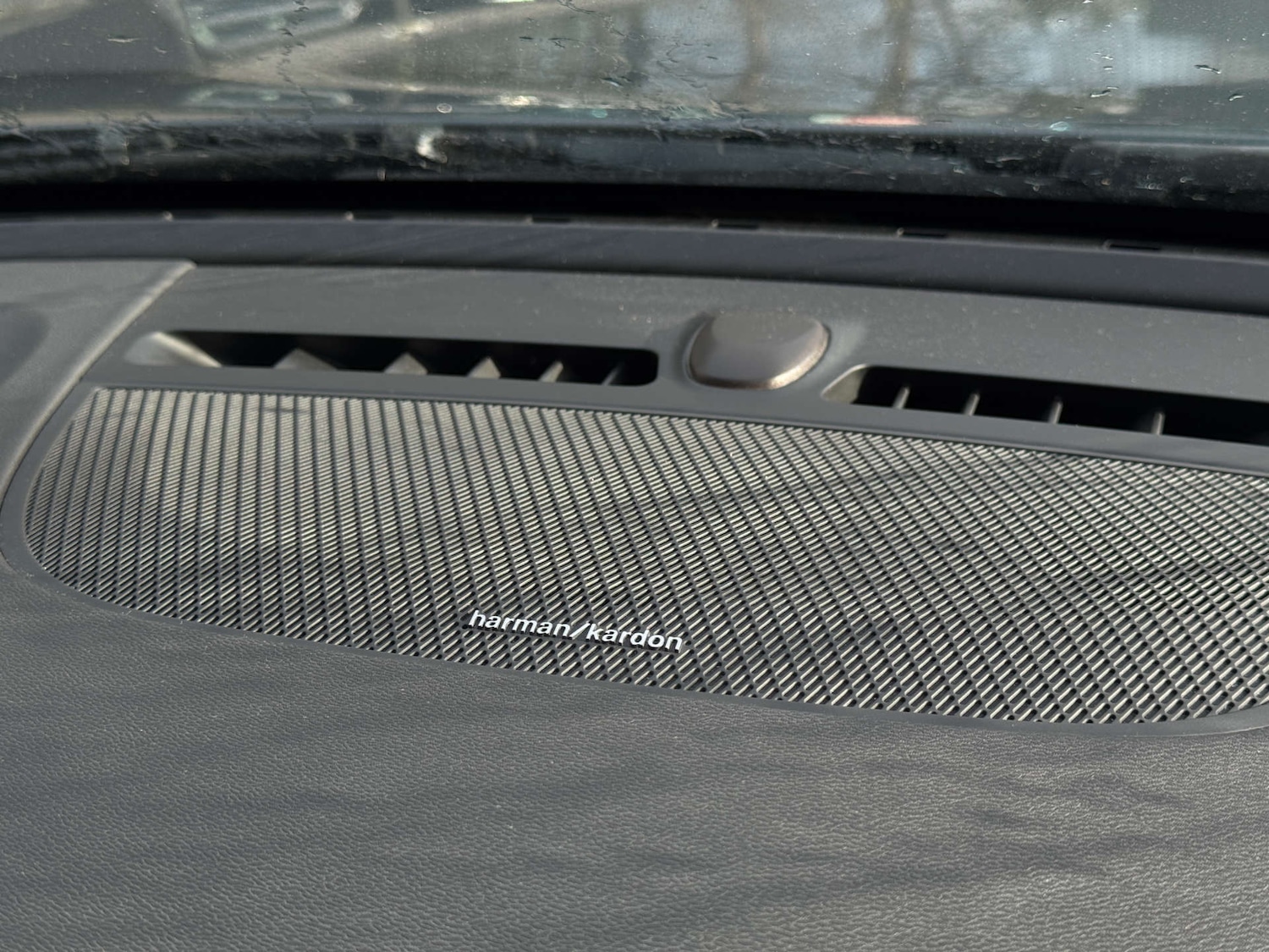 Used Volvo XC40 2018 for sale - 77880388: Photo 17