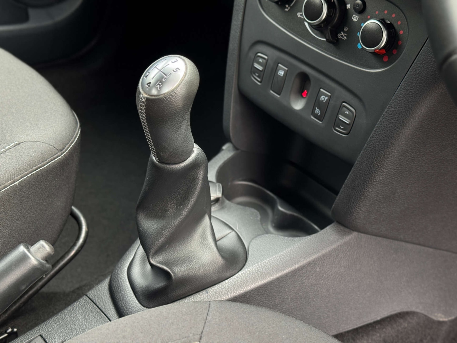 Used Dacia Sandero 2018 for sale - 77643167: Photo 25