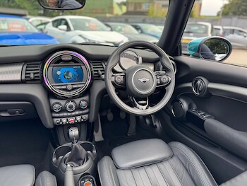 Used MINI Convertible 2021 for sale - 75973338: Photo
