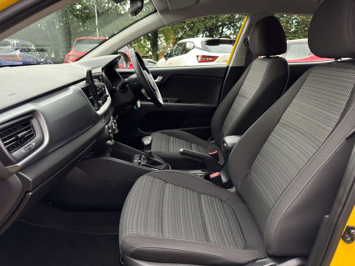 Used Kia Stonic 2022 for sale - 76600660: Photo 13