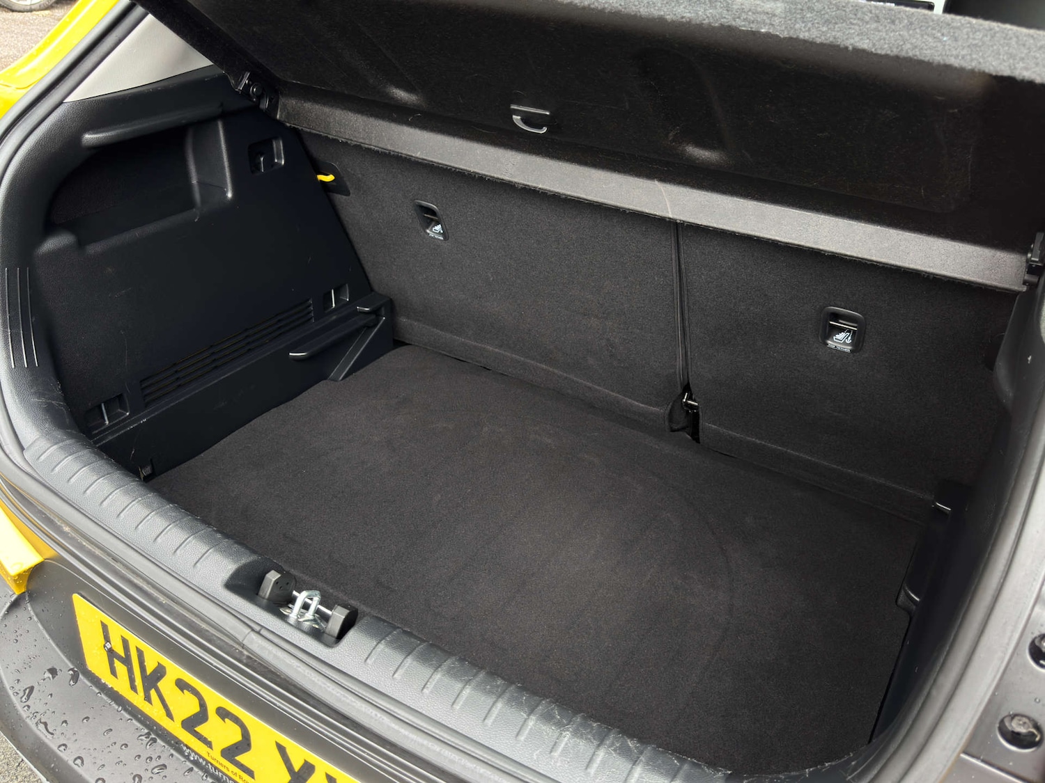 Used Kia Stonic 2022 for sale - 76600660: Photo 18