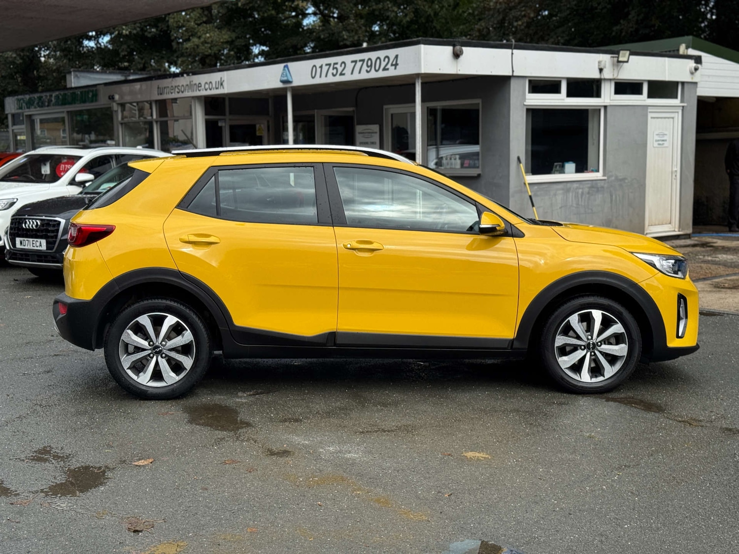 Used Kia Stonic 2022 for sale - 76600660: Photo 8