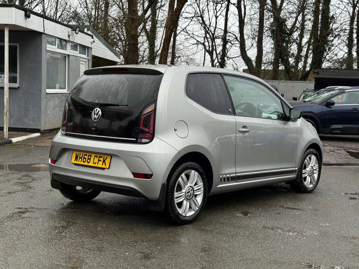 Used Volkswagen up! 2018 for sale - 77618871: Photo 4