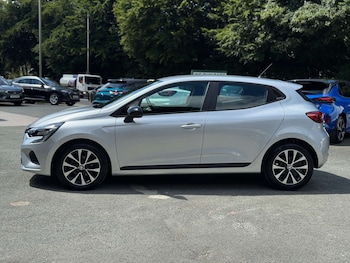 Used Renault Clio 2023 for sale - 75178544: Photo