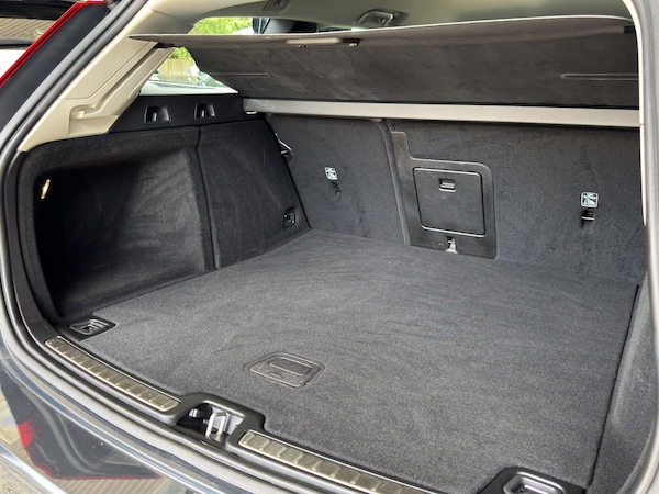 Used Volvo V60 2019 for sale - 76277656: Photo 18