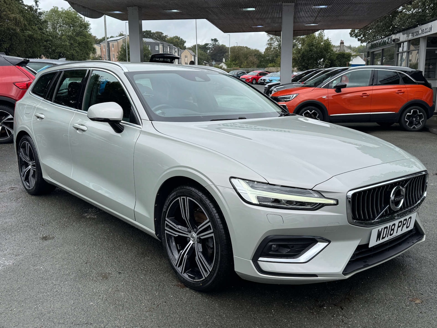 Used Volvo V60 2018 for sale - 76600659: Photo 10