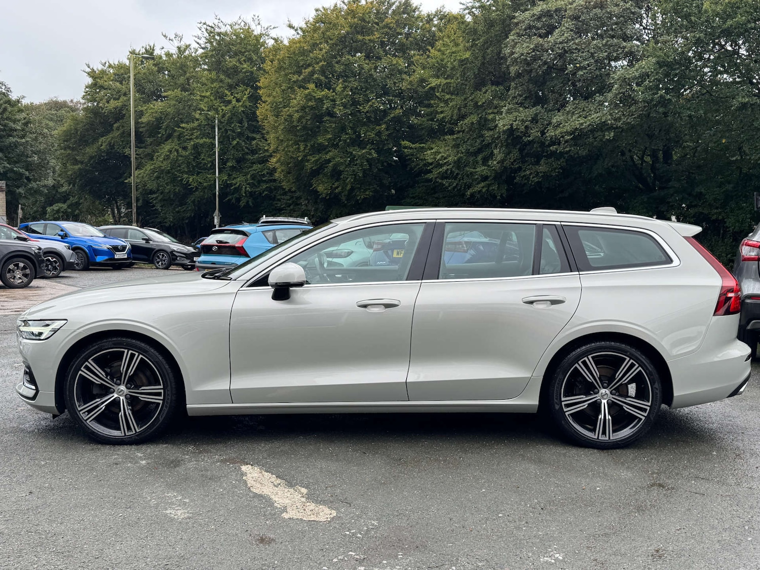 Used Volvo V60 2018 for sale - 76600659: Photo 6