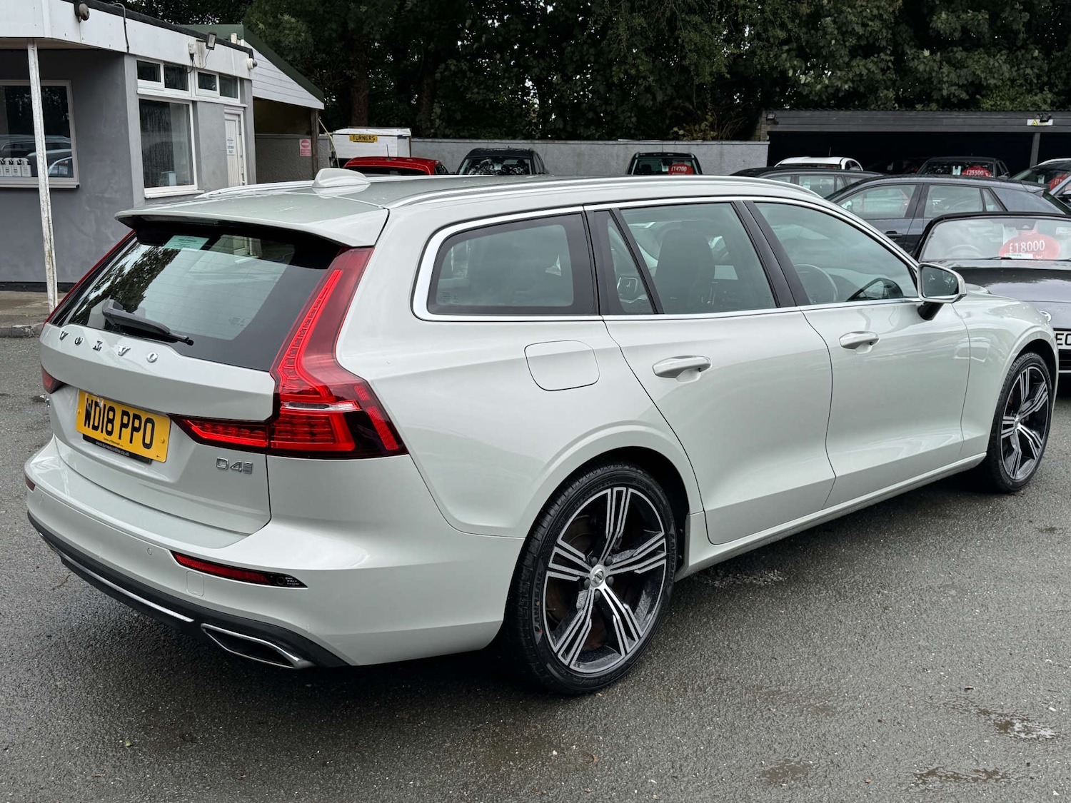 Used Volvo V60 2018 for sale - 76600659: Photo 8