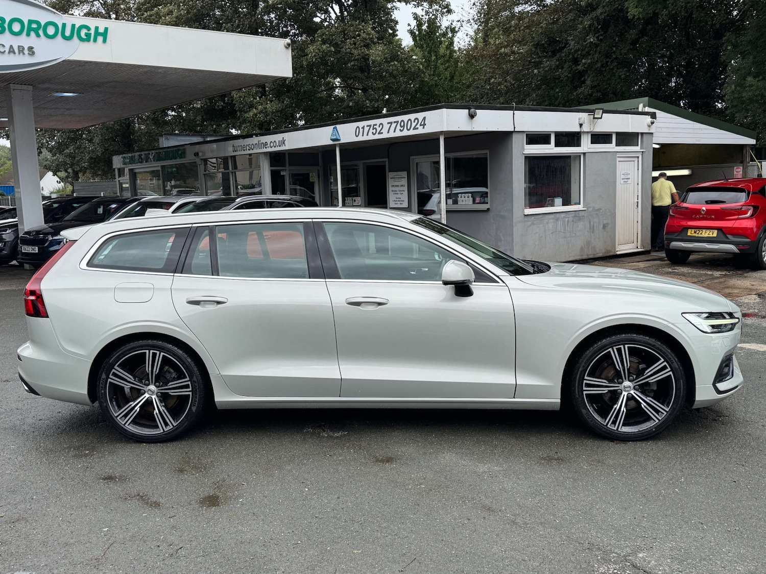 Used Volvo V60 2018 for sale - 76600659: Photo 9
