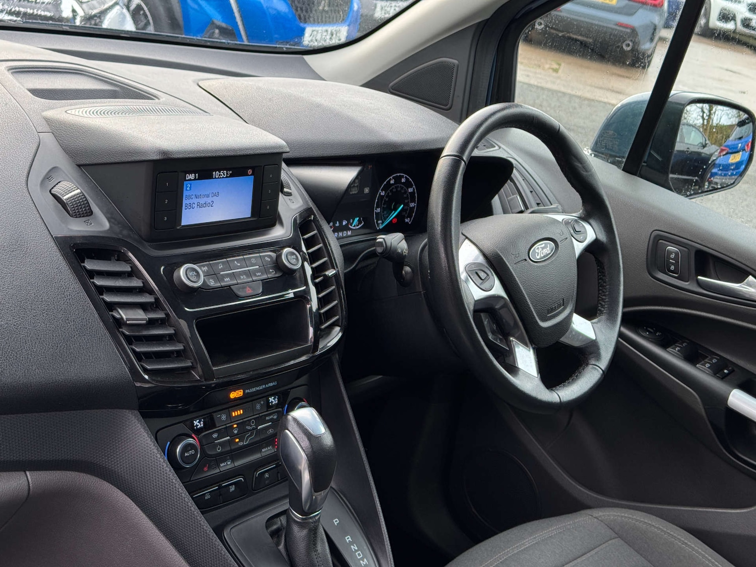 Used Ford Tourneo Connect 2020 for sale - 77643221: Photo 2