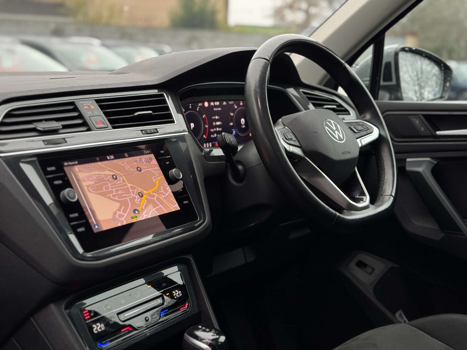 Used Volkswagen Tiguan 2020 for sale - 76829937: Photo 2