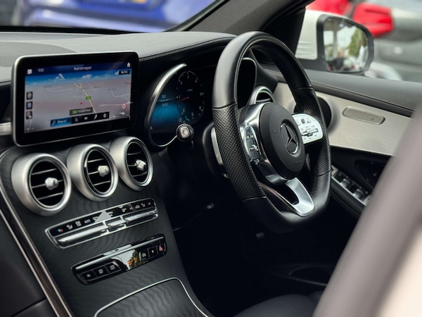 Used Mercedes-Benz GLC 2021 for sale - 76277752: Photo 2