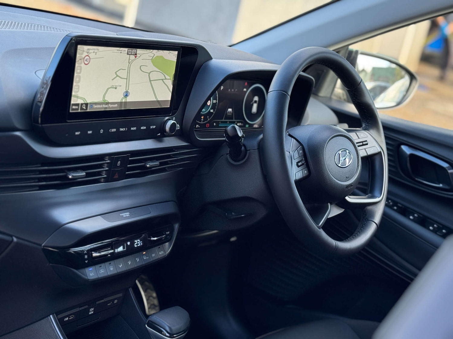 Used Hyundai BAYON 2023 for sale - 76579669: Photo 2