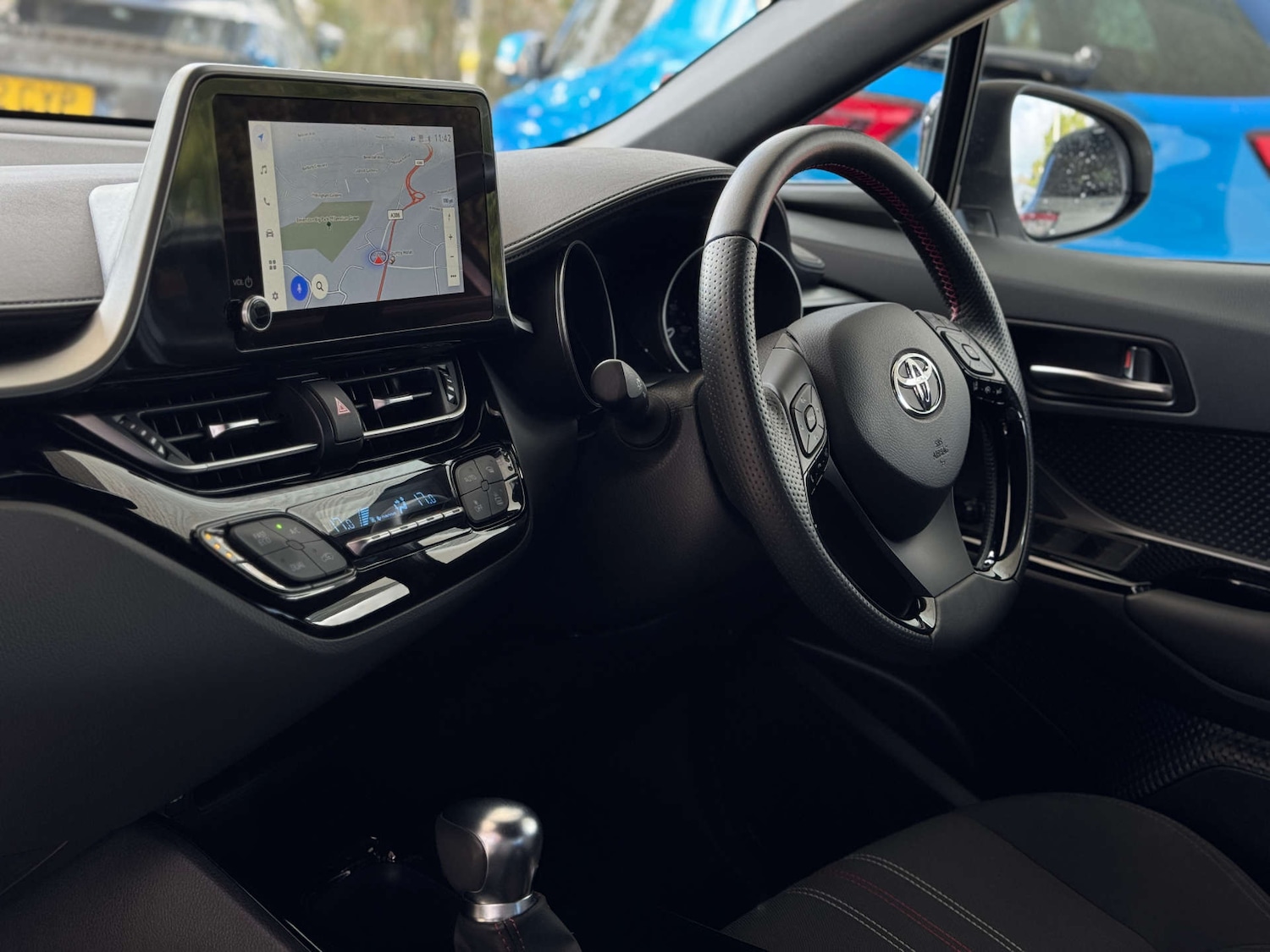 Used Toyota C-HR 2023 for sale - 78011132: Photo 2