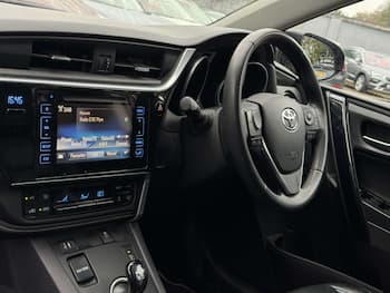 Used Toyota Auris 2017 for sale - 79812992: Photo