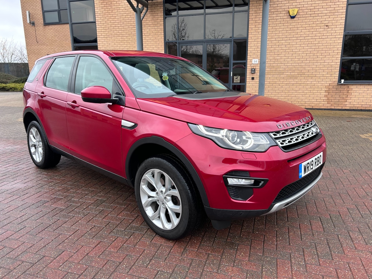 Used Land Rover Discovery Sport 2019 for sale - 77054644: Photo 2