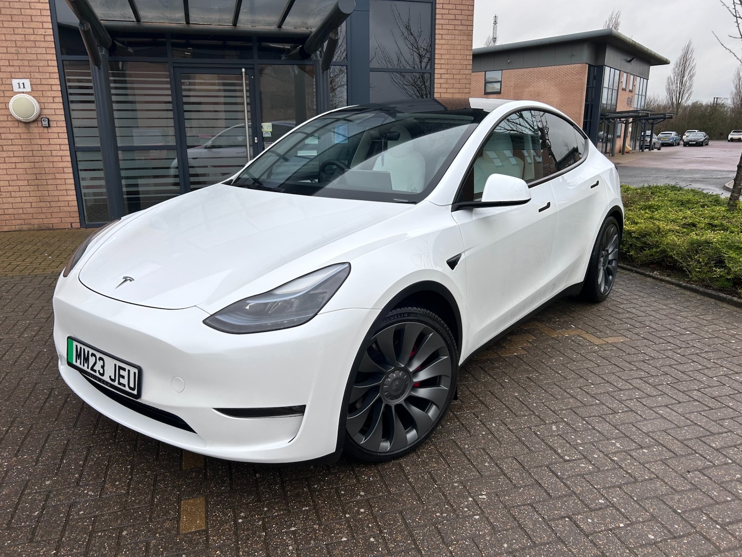 Used Tesla Model Y 2023 for sale - 77282317: Photo 3
