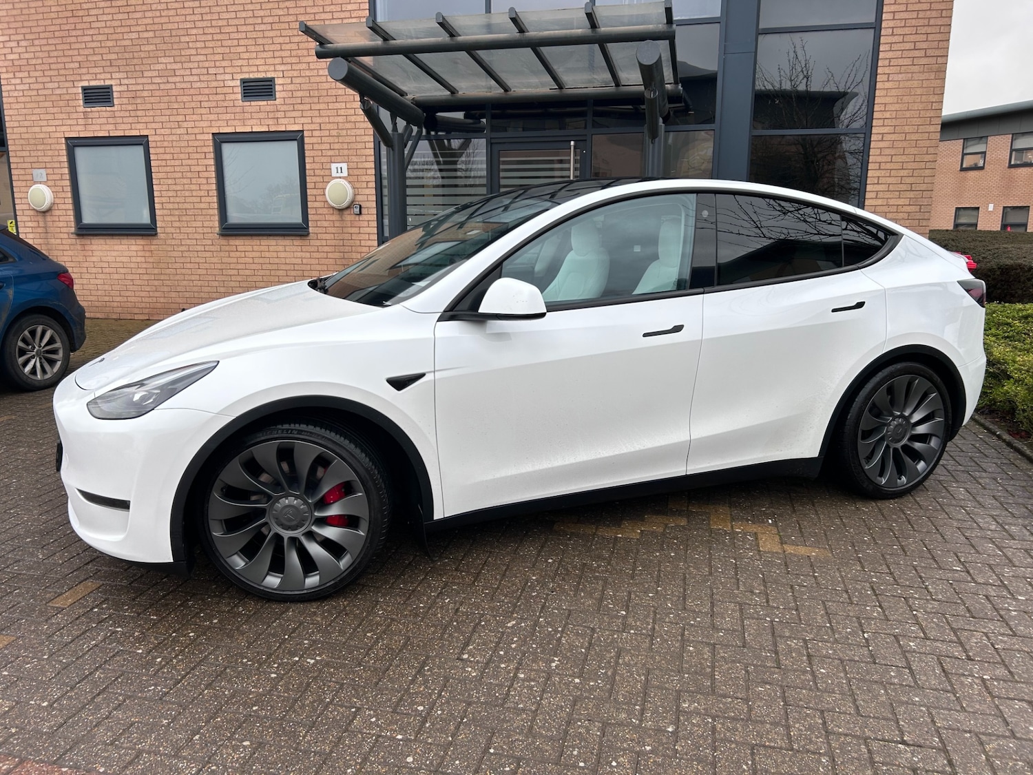 Used Tesla Model Y 2023 for sale - 77282317: Photo 4
