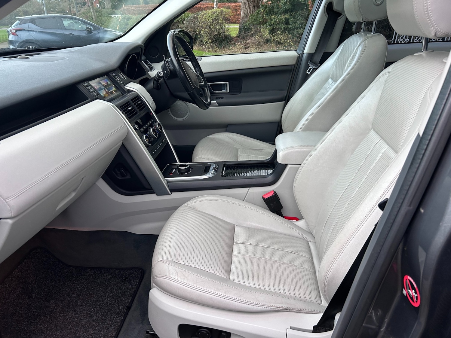 Used Land Rover Discovery Sport 2016 for sale - 77974125: Photo 15