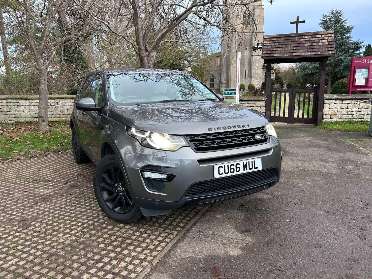 Used Land Rover Discovery Sport 2016 for sale - 77974125: Photo 4