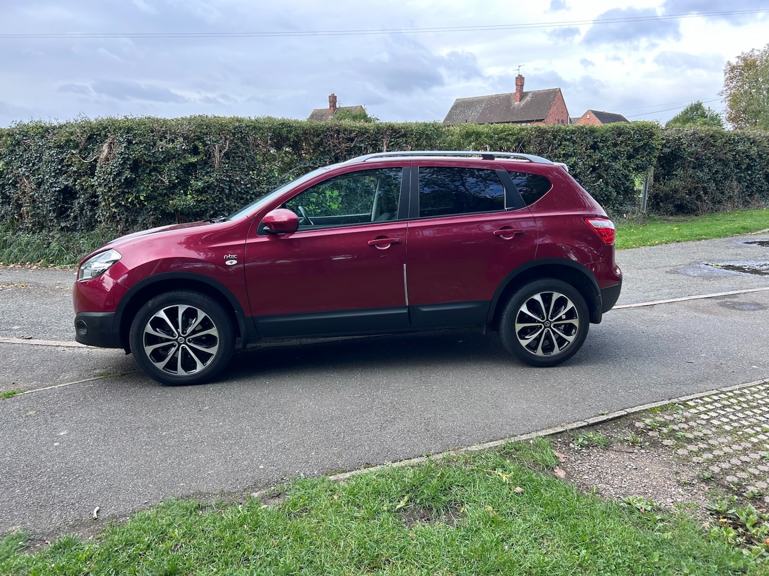 Used Nissan Qashqai 2011 for sale - 76170841: Photo 10