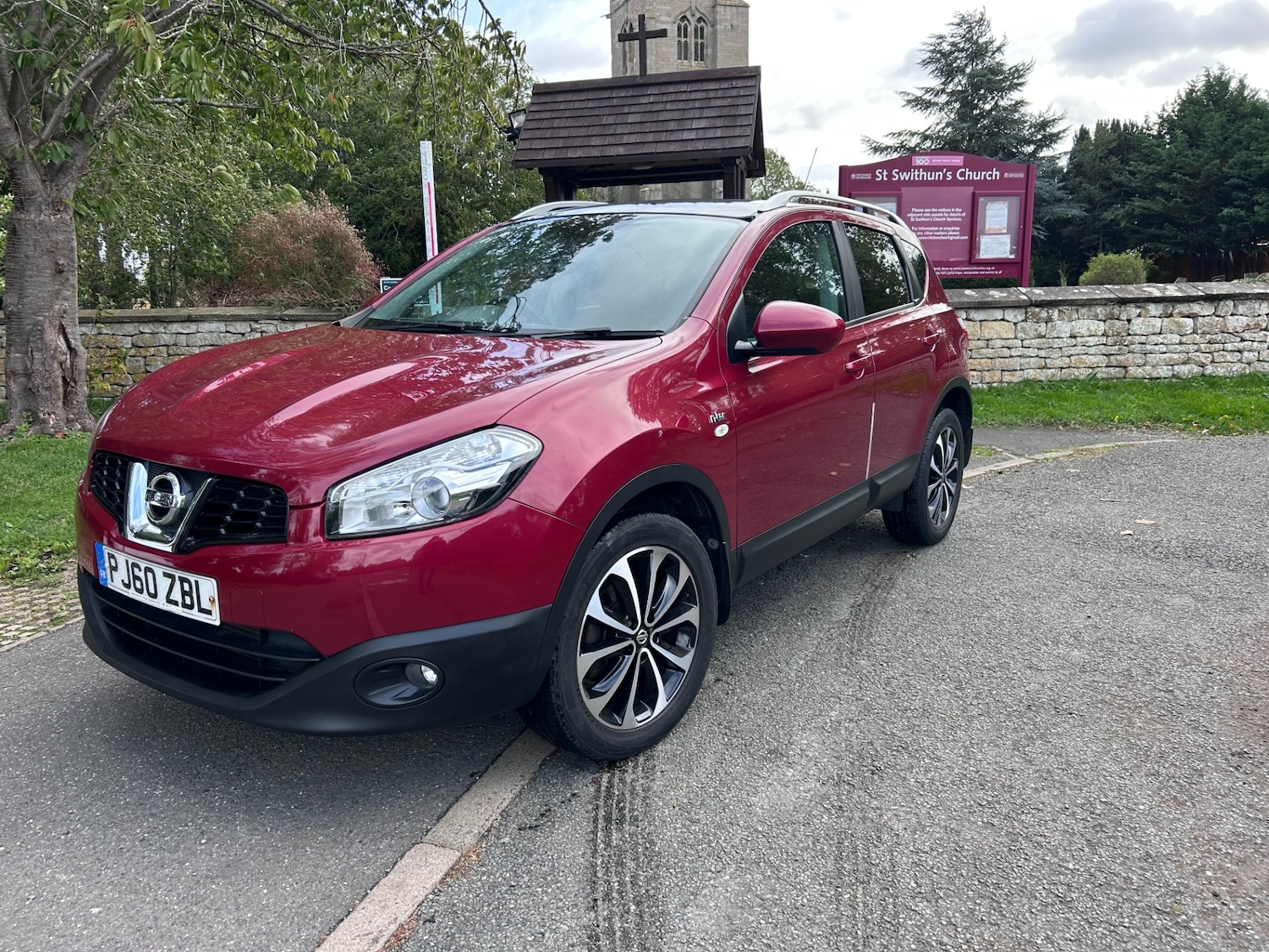 Used Nissan Qashqai 2011 for sale - 76170841: Photo 2